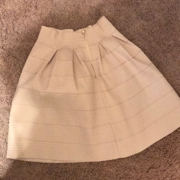 Bebe tan Roxanne textured skirt NWT - Picture 4 of 4